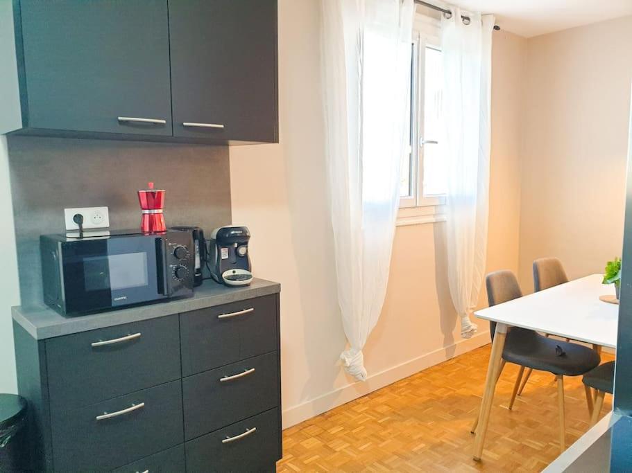 Cosy Mure 4Ch - Stationnement Gratuit Pau Exterior photo